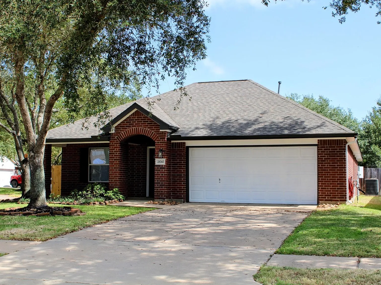 3 bed, 1469 sqft, $2,350 — Photo 1