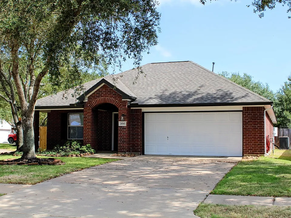 21742 Winsome Rose Ct