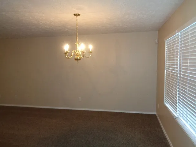 4 bed, 2.5 bath, 1982 sqft, $2,355 — Photo 4
