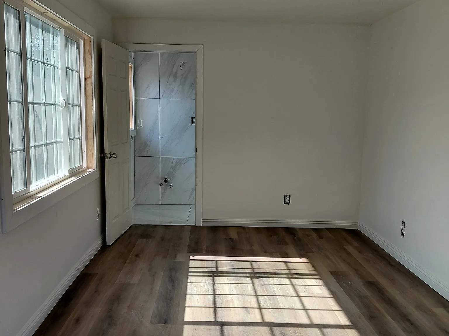 1 bed, 350 sqft, $1,600 — Photo 3