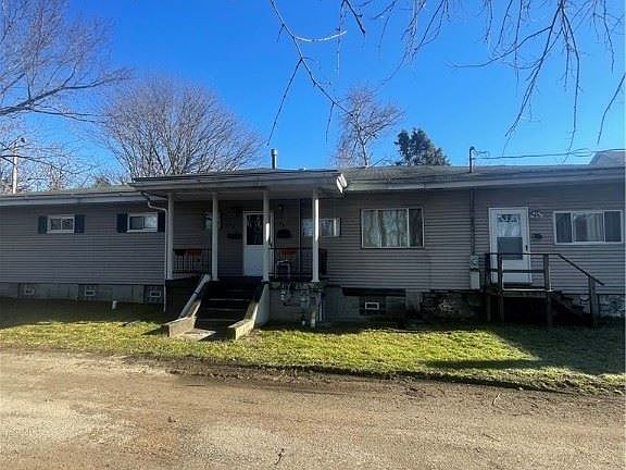 3rd image of 1601 River St