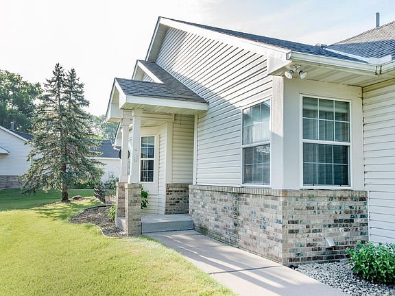 3rd image of 2144 Albemarle Ct
