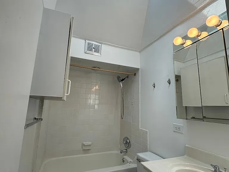 706-708 Summerlea Street — Photo 30
