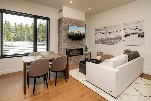 4 Boathouse Way Photo 1