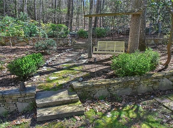 5th image of 318 Colony Ln