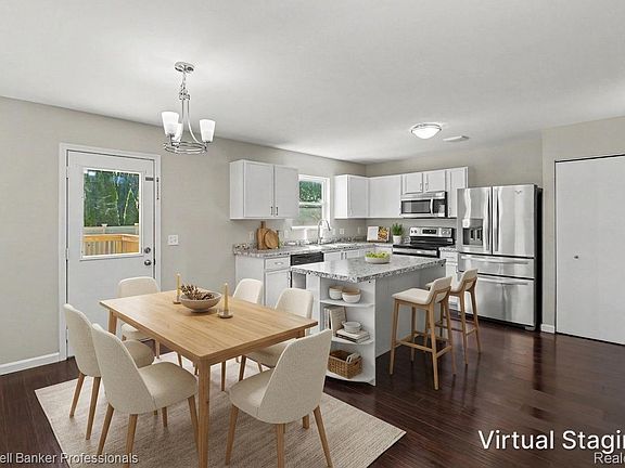 2nd image of 8135 Cypress Cir