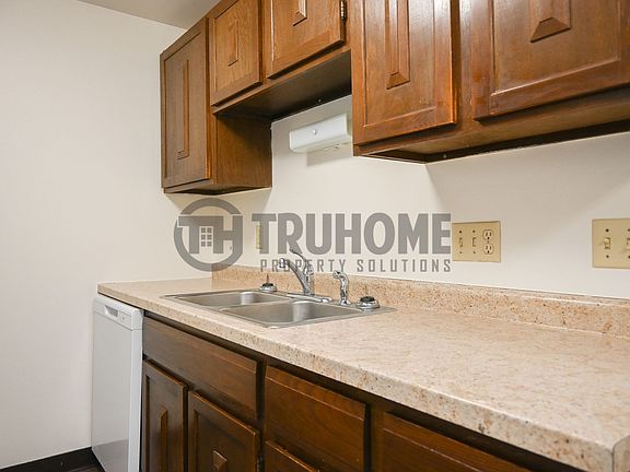 5th image of 715 N 40th St #51
