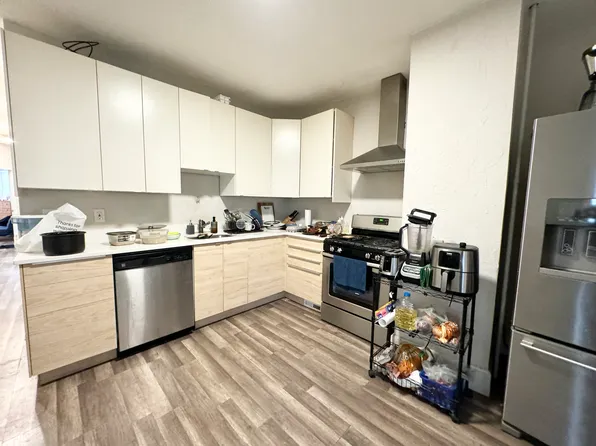 45 Crescent Ave #1L, Dorchester, MA 02125