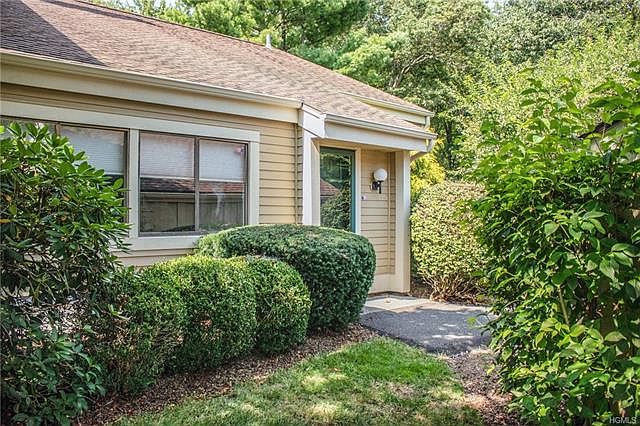 1st image of 55 Bittersweet Ln