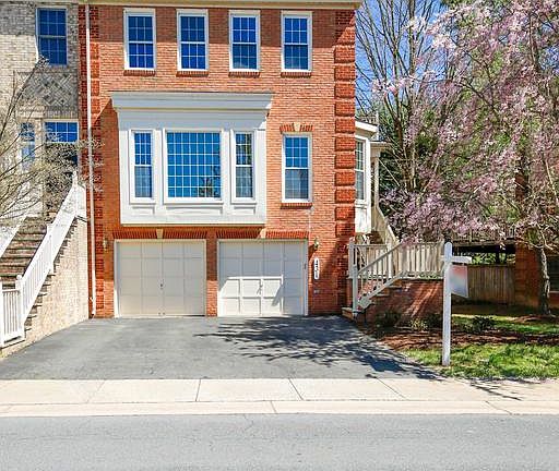 3rd image of 431 Winding Rose Dr
