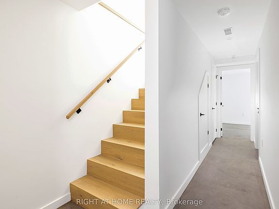2nd image of 86 Lansdowne Ave #4
