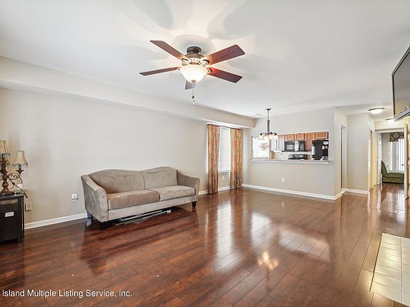 4th image of 51 Saturn Ln