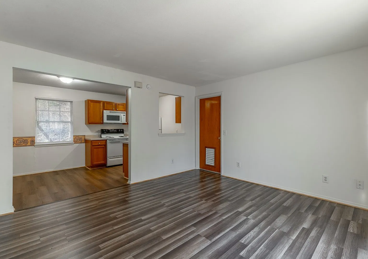 1 Bedroom Apartment in Ringgold, GA — Photo 1