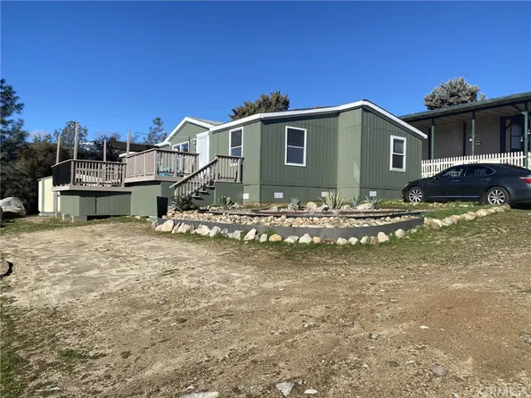 301 Bristlecone Dr, Wofford Heights, CA 93285