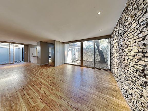4th image of 4500 Westridge Ave APT 4