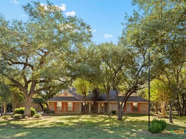 501 Stagecoach Trl, San Marcos, TX 78666