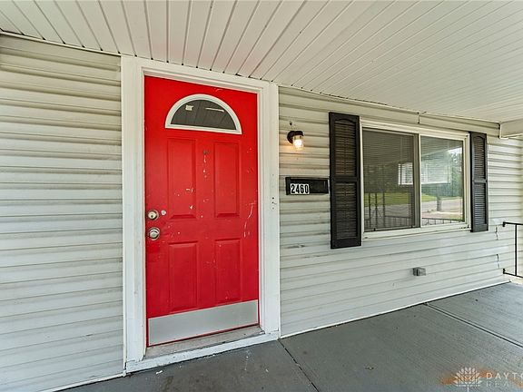 4th image of 2460 Lakeview Ave