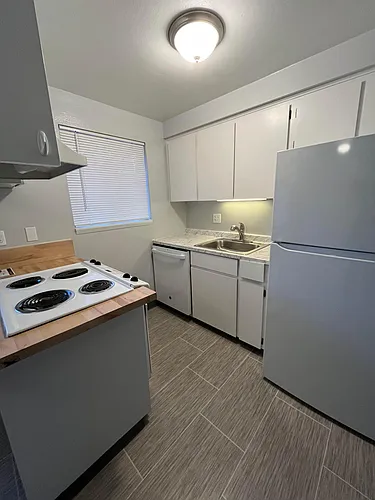 Cavalier Apartments Photo 1