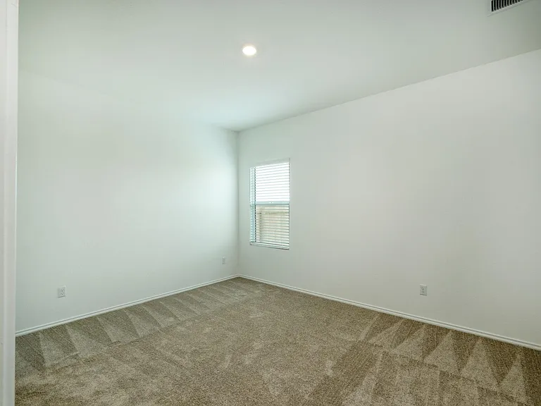 1123 Catfish Ln — Photo 7