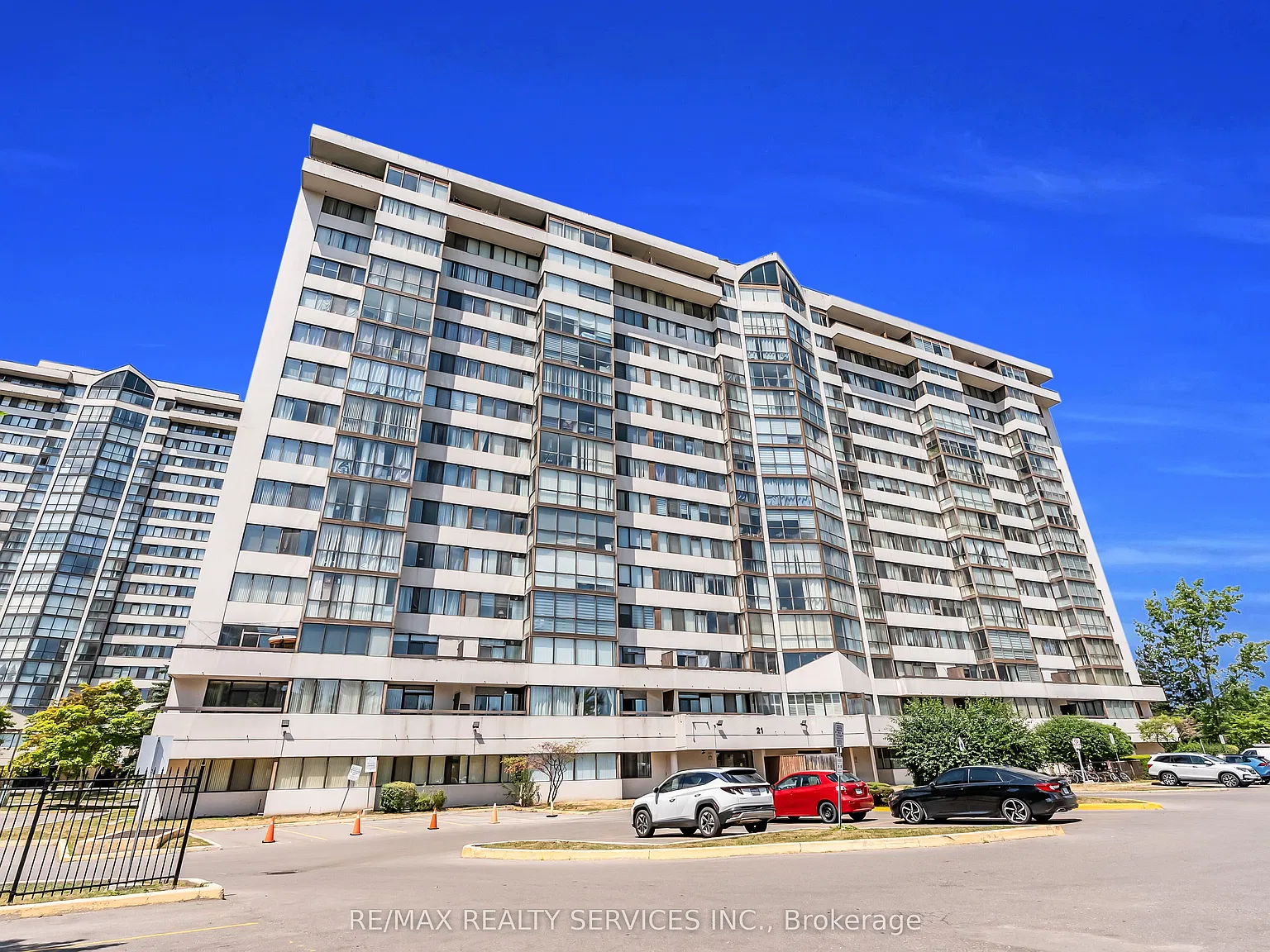 2 bed, $2,200 — Photo 3