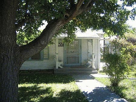 1st image of 806 N Black St
