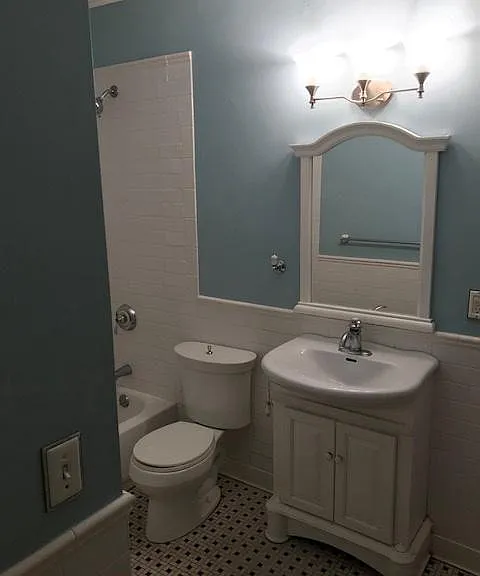 1914 W Carmen St — Photo 5