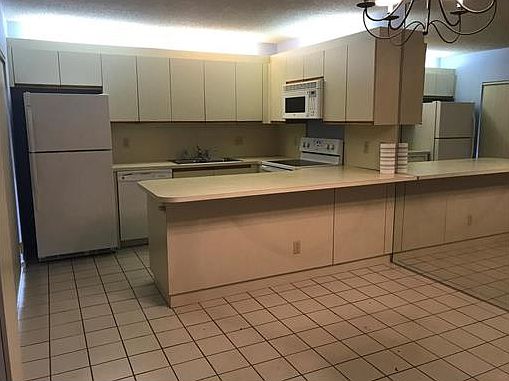 2nd image of 718 NW 99th Cir #718
