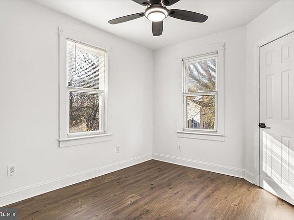 3rd image of 229 Elm Ave