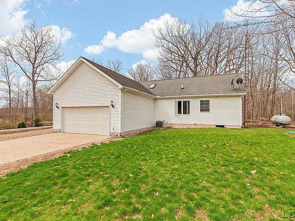 3rd image of 9969 Southlawn Cir