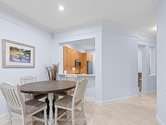 4th image of 723 Cable Beach Ln