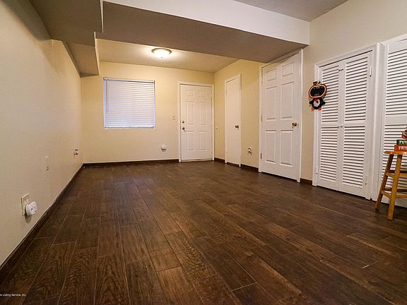 3rd image of 341 Abingdon Ave