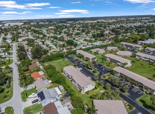 306 S Circle Dr S #203, Boynton Beach, FL 33435
