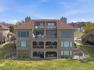 800 Front St APT 98, Boyne City, MI 49712