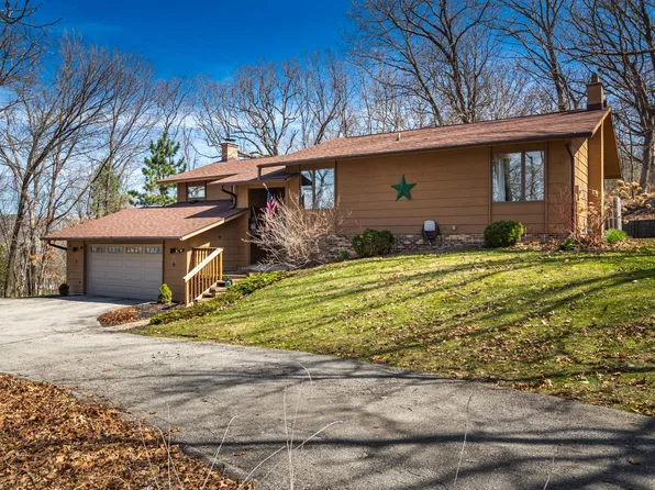 5752 Fox Chase Dr, Hokah, MN 55941