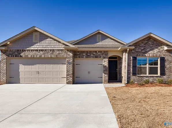 22458 Regent Dr, Athens, AL 35613