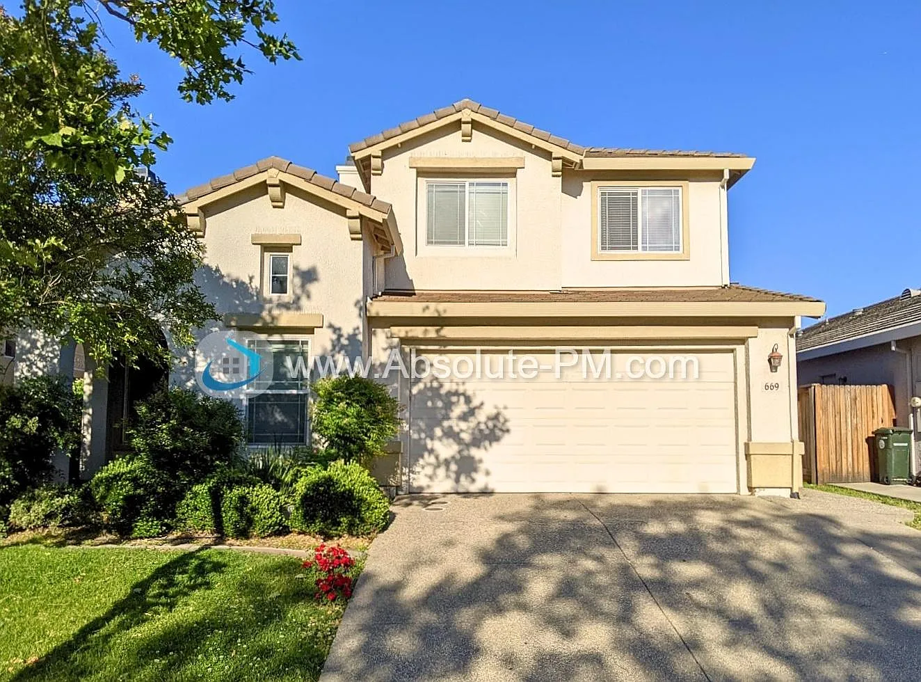 669 Regency Park Cir photo 1