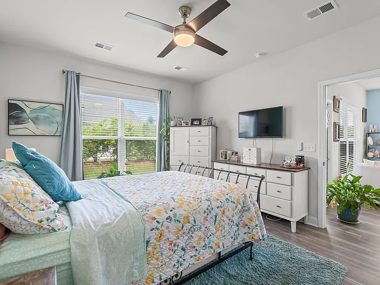 6041 Campanella St — Photo 23