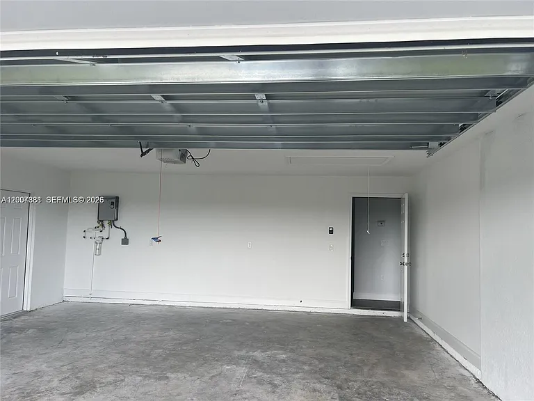 634 Royce Rd — Photo 20
