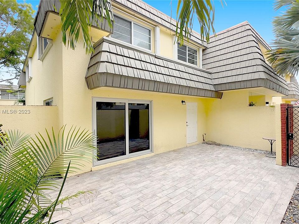 1st image of 8483 SW 137th Ave #8483