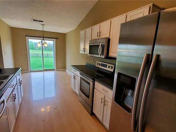 4th image of 928 Halyard Dr