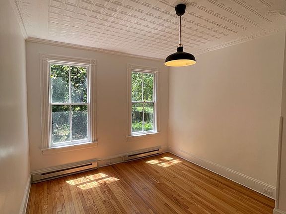4th image of 21 Benkard Ave Floor 2