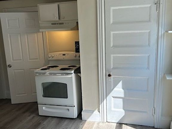2nd image of 529 Main St #2