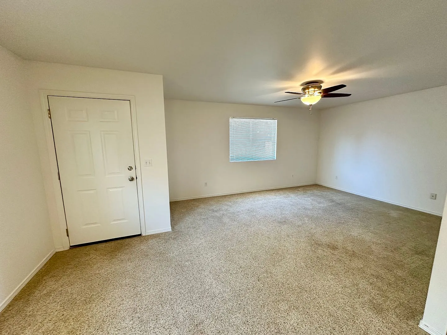 1204 North Brooklane — Photo 4