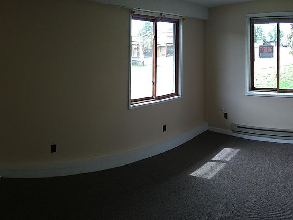 3rd image of 285 Park St APT 2