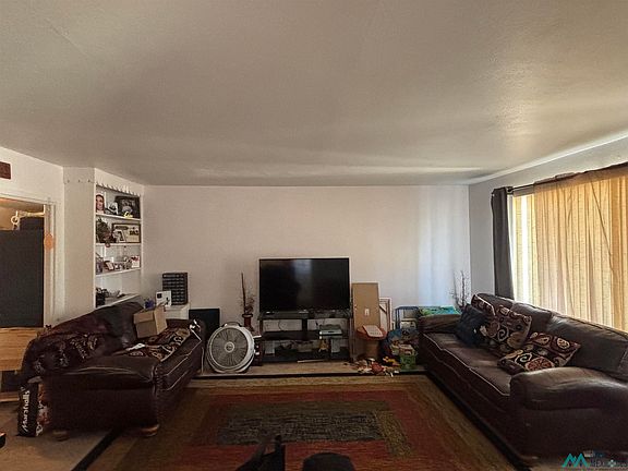 4th image of 300 Linda Cir