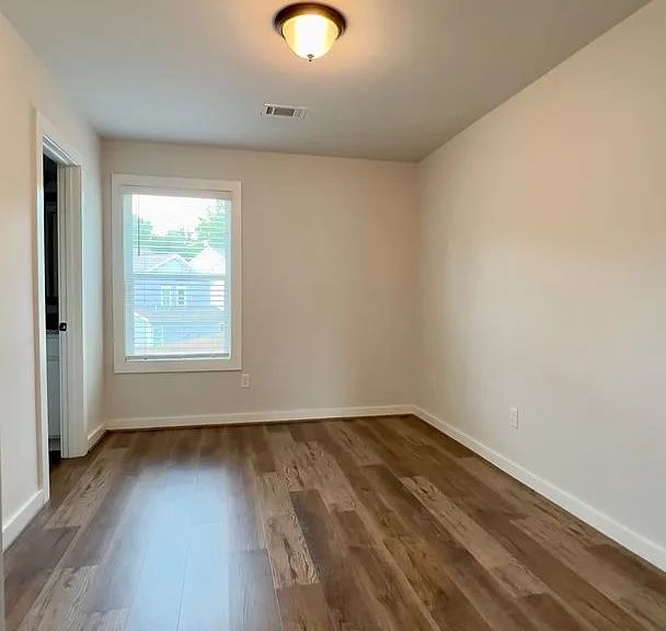 416 Jack Hampton Dr — Photo 5