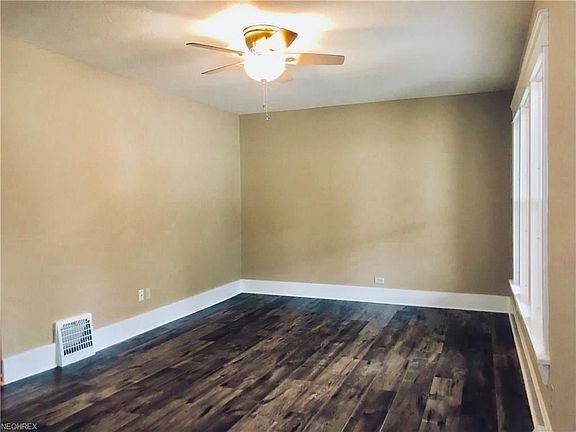 2nd image of 555 Keenan Ave