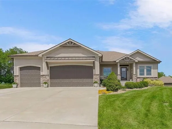 9305 SW Sushi Cir, Blue Springs, MO 64064
