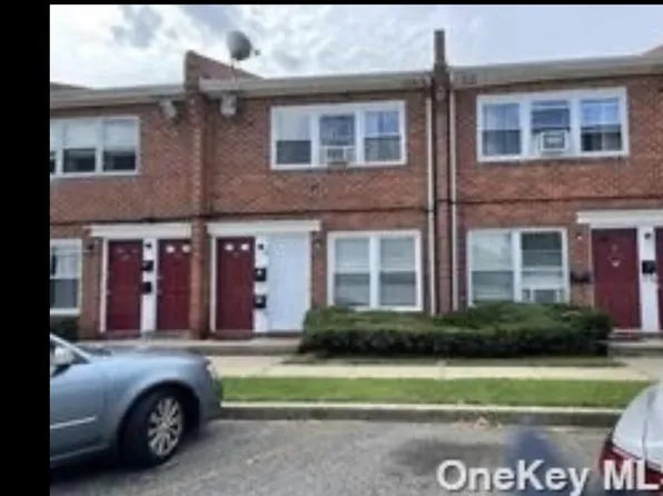 680 Evelyn Ave, East Meadow, NY