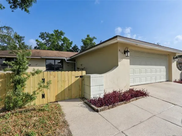 916 Hillrise Dr, Brandon, FL 33510